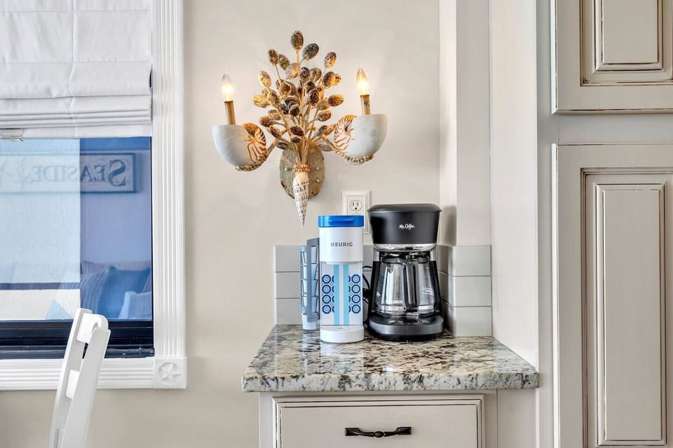 Keurig or traditional coffee maker for your convenience.