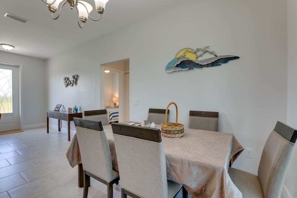 Dining Area | Dishware/Flatware | Trash Bags/Paper Towels