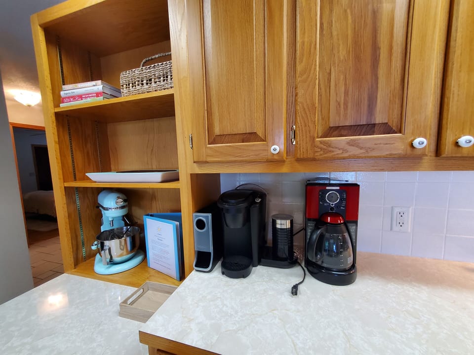 K Cup and Regular Coffee Maker