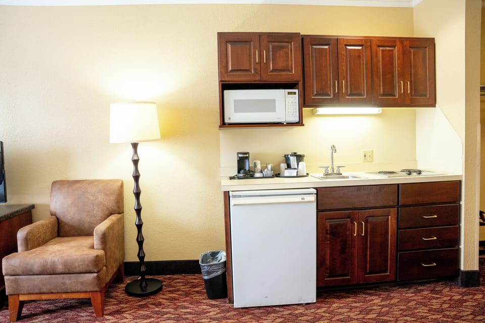 Honeymoon Suite | Pillowtop beds, desk, iron/ironing board, cribs (free)