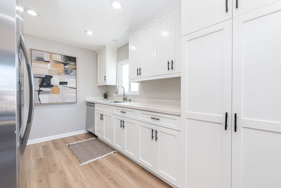 Guests must supply their own food, drinks, condiments, and spices.
                