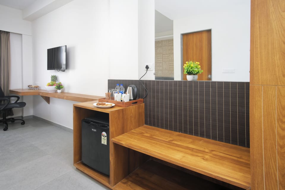 Suite | In-room safe, iron/ironing board, free WiFi, bed sheets
