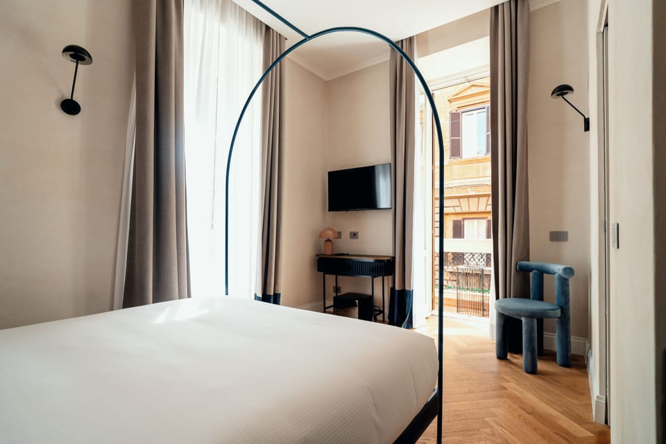 Deluxe Room, 1 Queen Bed, Balcony, City View | 1 bedroom, Egyptian cotton sheets, premium bedding, memory foam beds