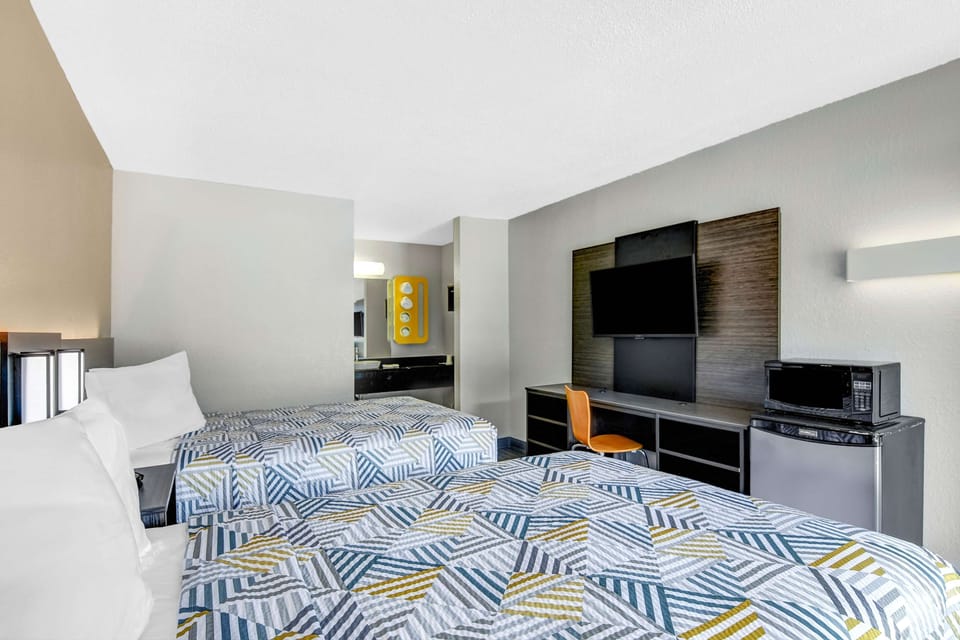 Free WiFi, bed sheets, alarm clocks