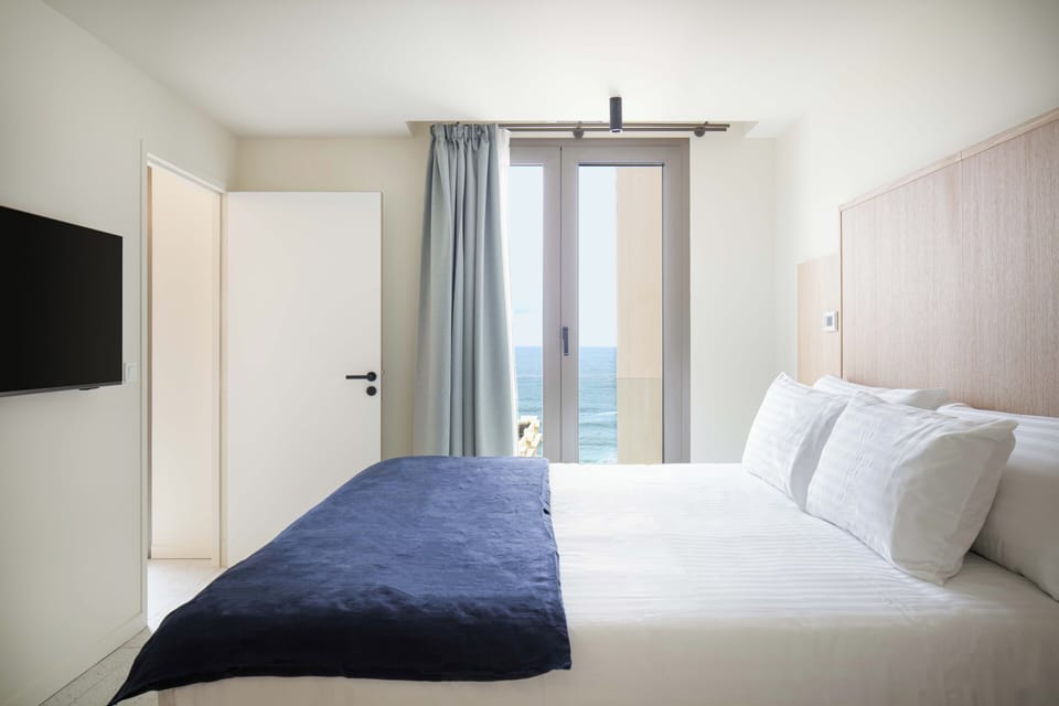 Minibar, in-room safe, desk, blackout drapes