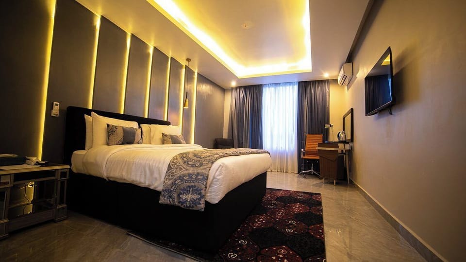 Comfort Room, City View | In-room safe, desk, laptop workspace, free WiFi
