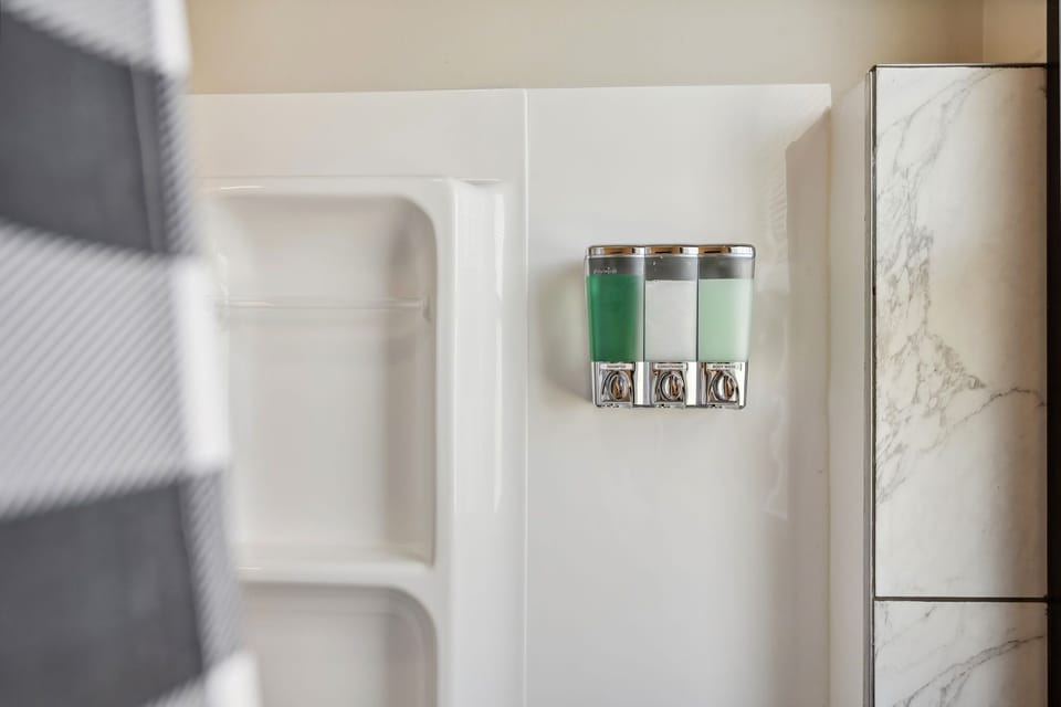 Bathroom amenities