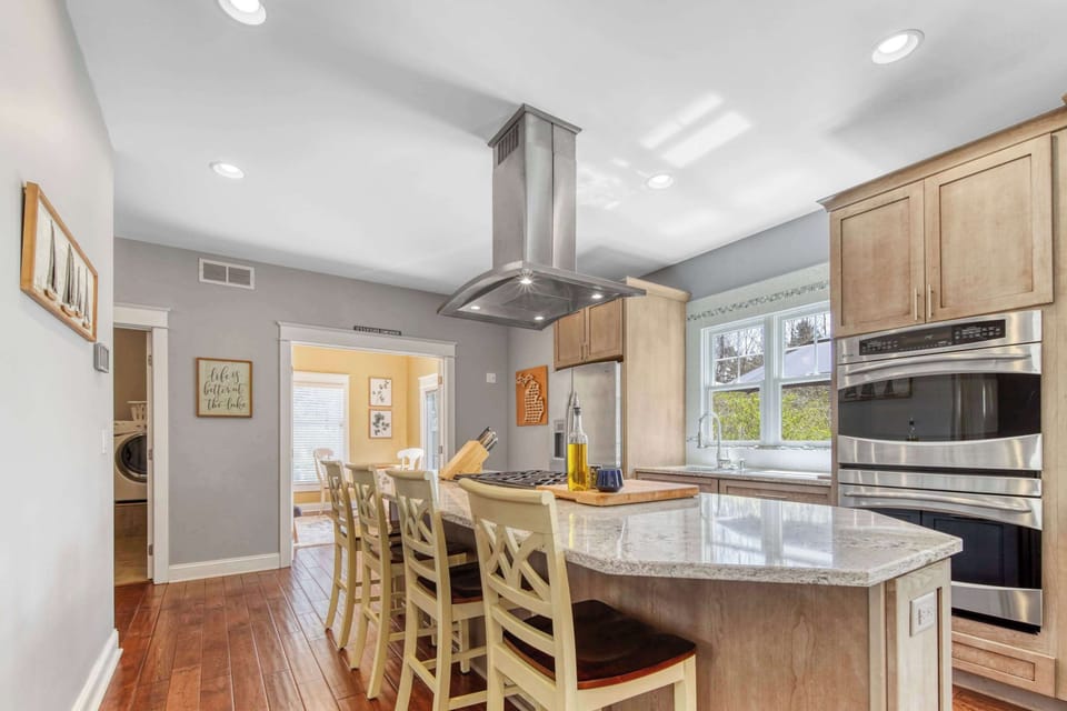 Kitchen island and cooking area