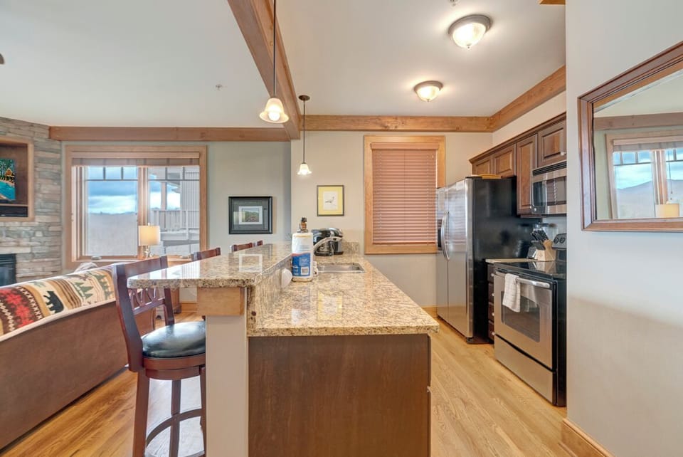 Kitchen--- Granite Counter-tops, Stainless Steel