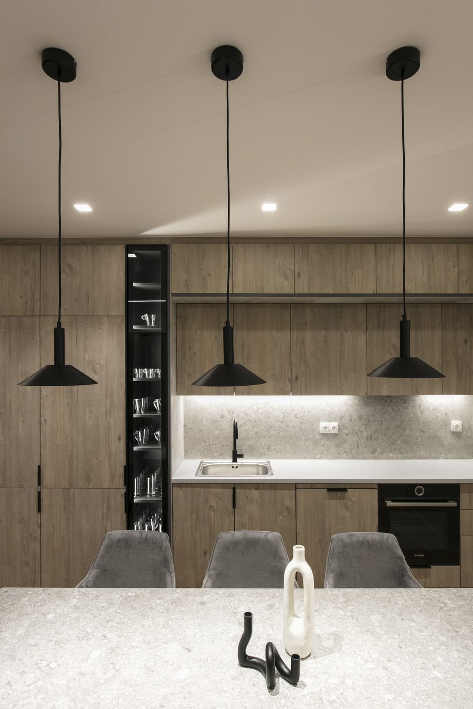 Luxury Apartment, 3 Bedrooms, Air conditioning | Private kitchen | Full-size fridge, microwave, oven, stovetop