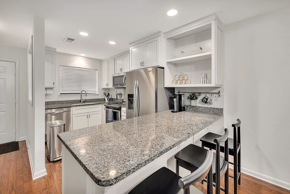Kitchen/Dining Area