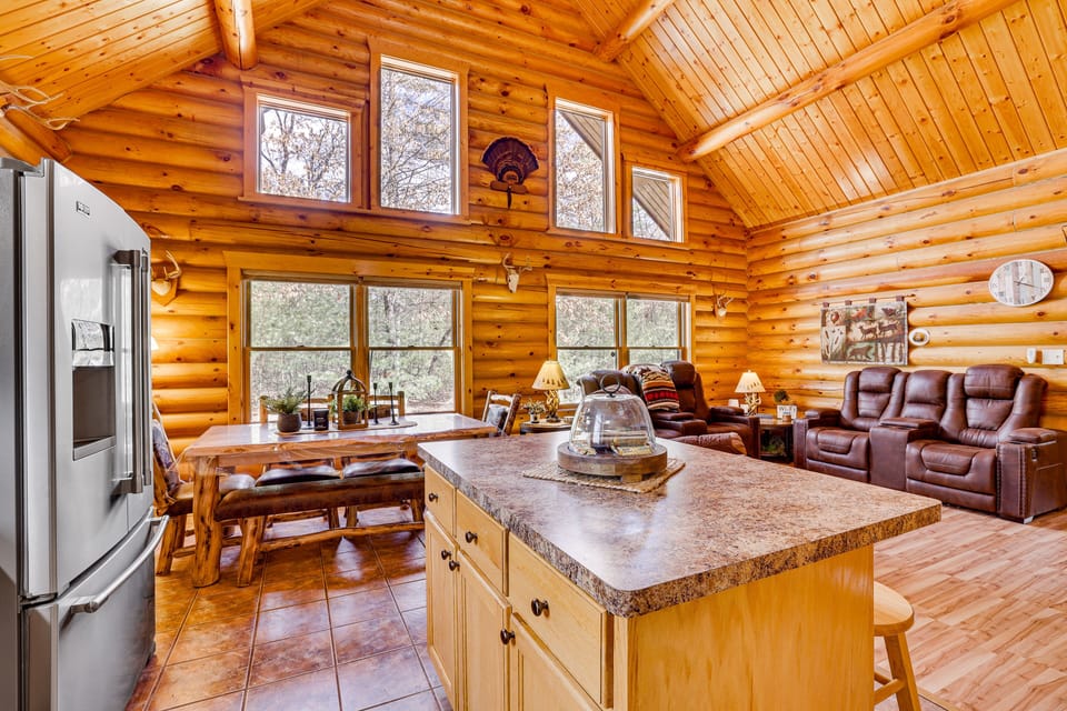 House (3 Bedrooms) | Interior
