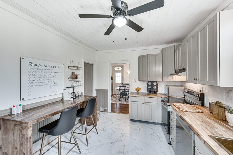 House (4 Bedrooms) | Interior
