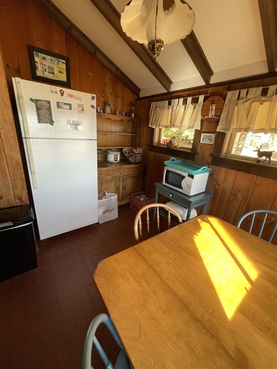 House, 4 Bedrooms | Private kitchen | Oven, coffee/tea maker, toaster