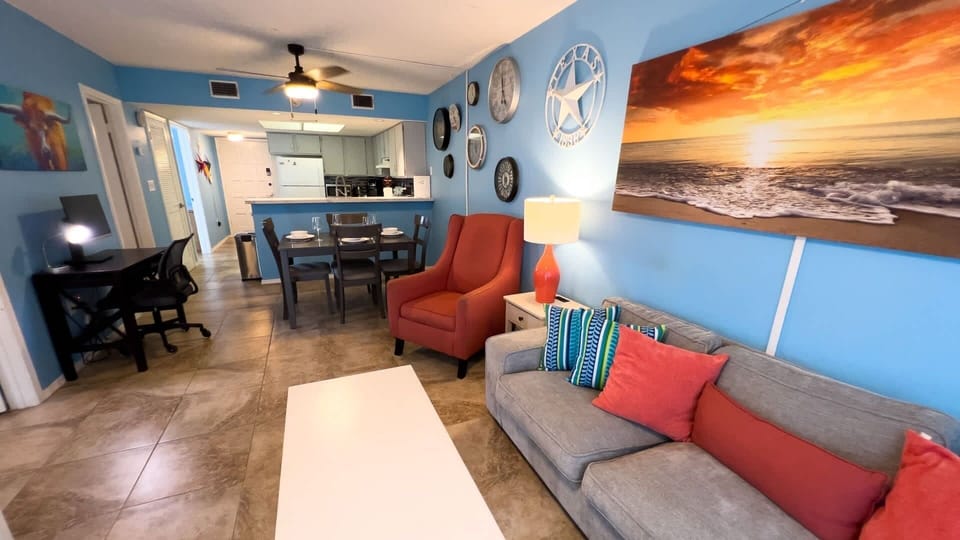 Apartment, 2 Bedrooms | Living area