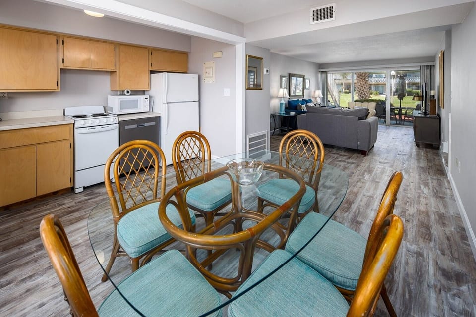 Dining Room and Kitchen
