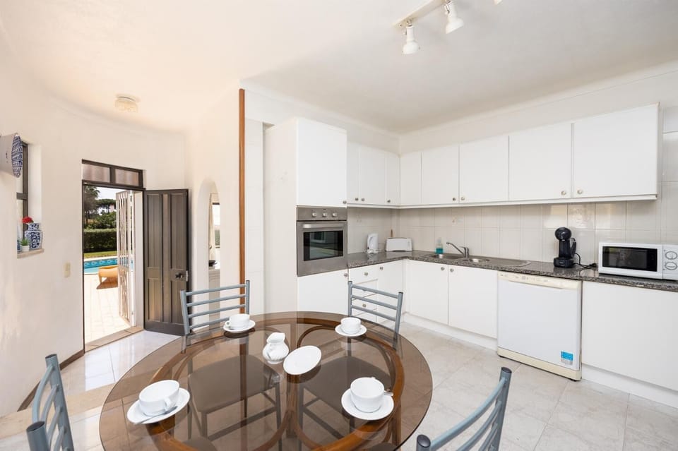 Equipped kitchen