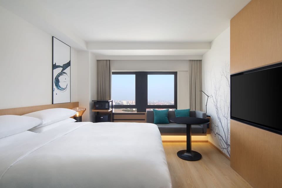 Blackout drapes, rollaway beds, free WiFi, bed sheets