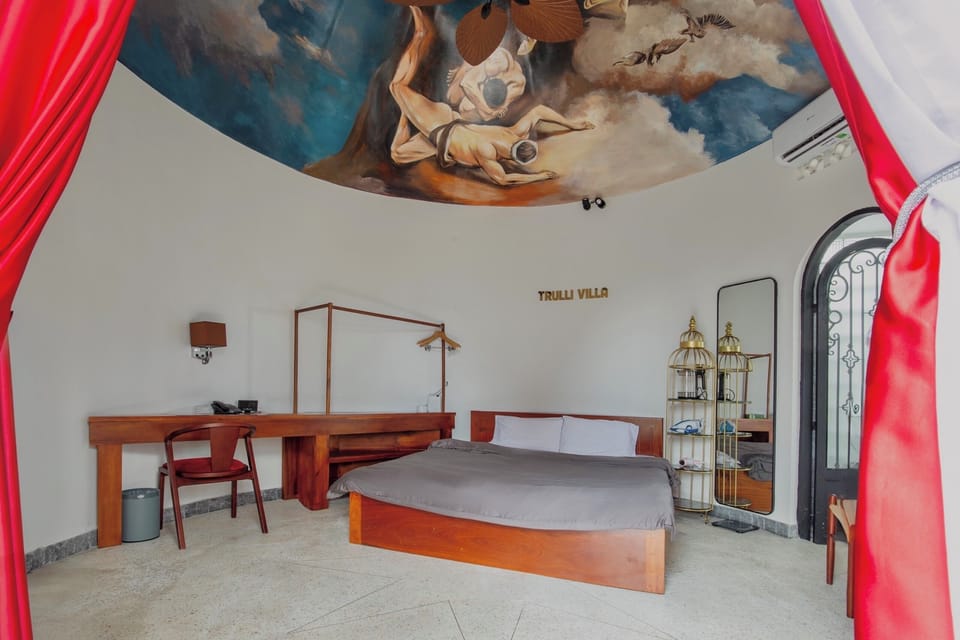 Deluxe Double Room, 1 Bedroom, Non Smoking, Courtyard View | Premium bedding, down comforters, memory foam beds, desk