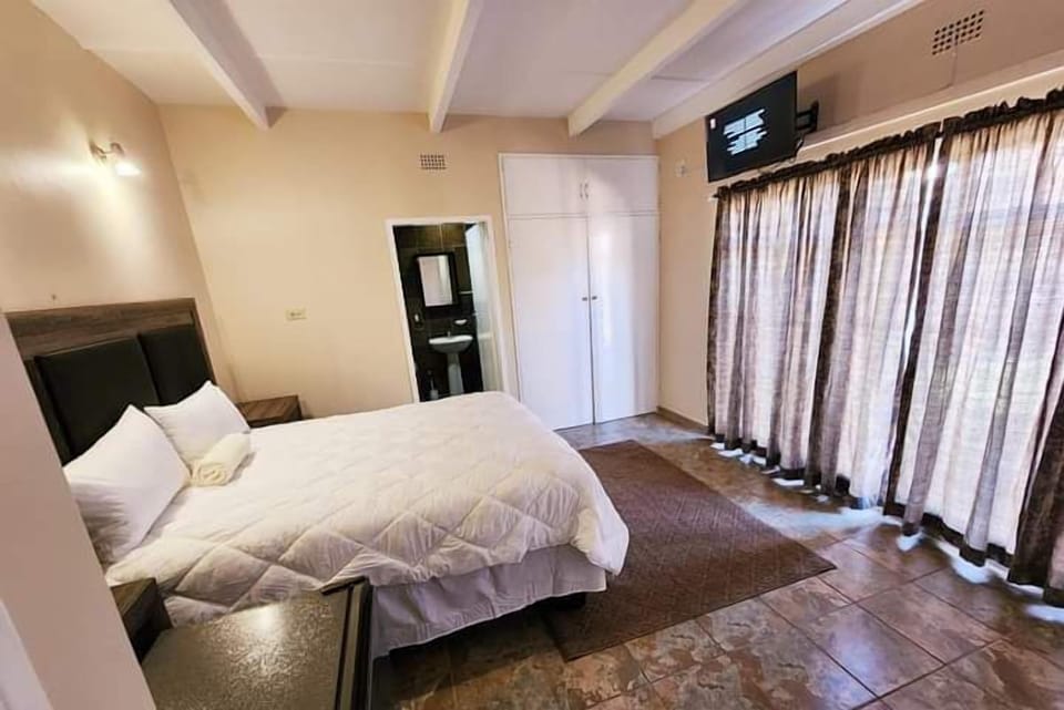 Basic Double Room | Bathroom