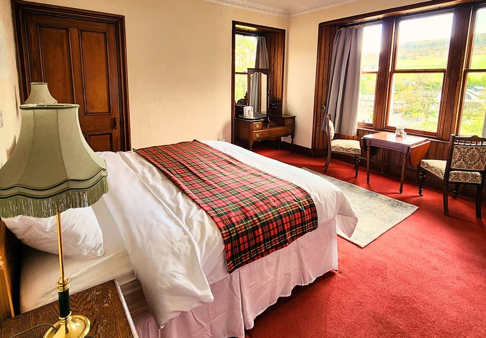 Superior Double or Twin Room | Individually decorated, individually furnished, laptop workspace