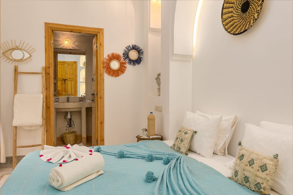 Deluxe Room | Blackout drapes, soundproofing, iron/ironing board, free WiFi