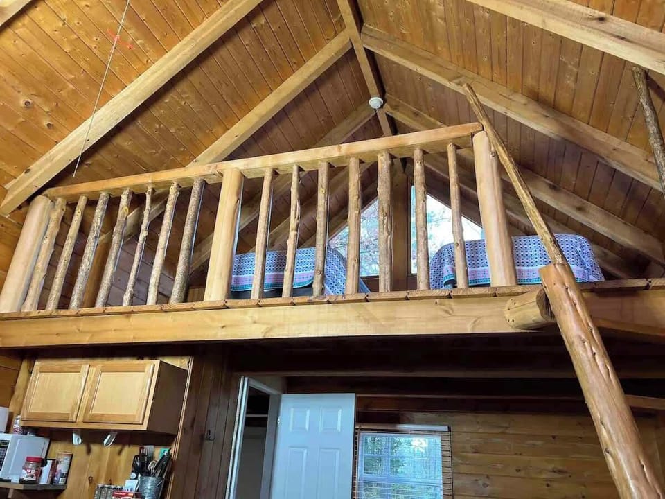 Comfortable loft area with 2 twin beds.