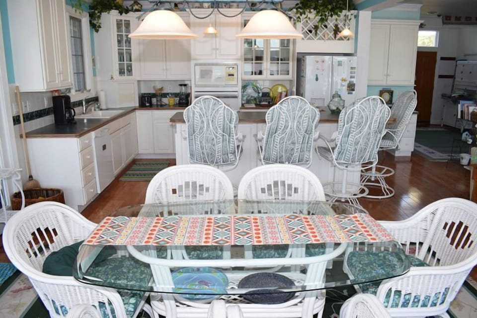 Waterfront dining area