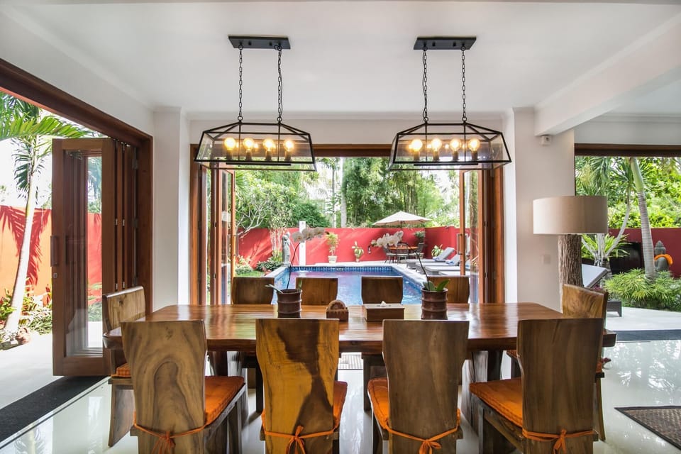 1 Bedroom Villa Sea View | Dining room