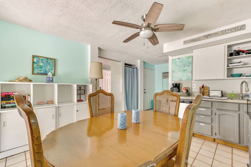 Kitchenette | Hot Plate | Drip Coffee Maker | Microwave