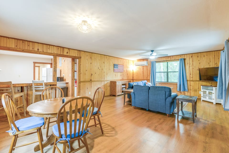 Living Room | Free WiFi | Mini-Split Heating & A/C Units | Smart TV