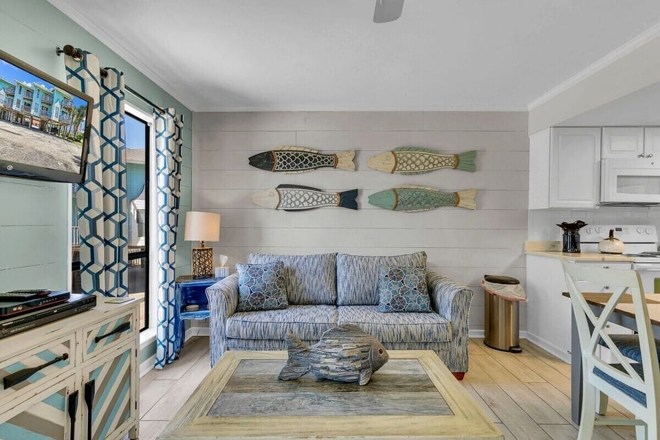11-700 W Beach Blvd Unit 102 11