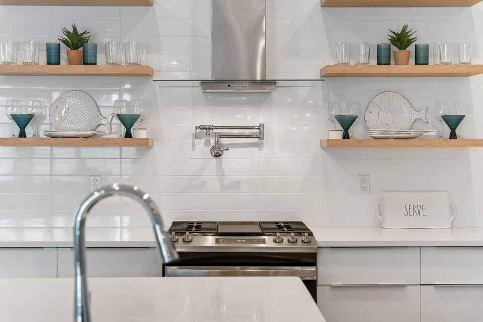 Main Level - Kitchen