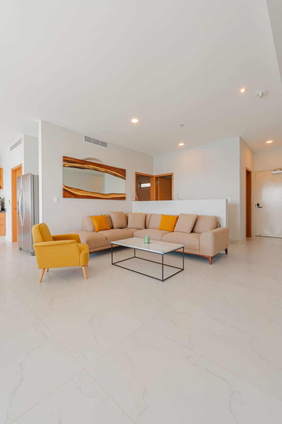 Spacious living room