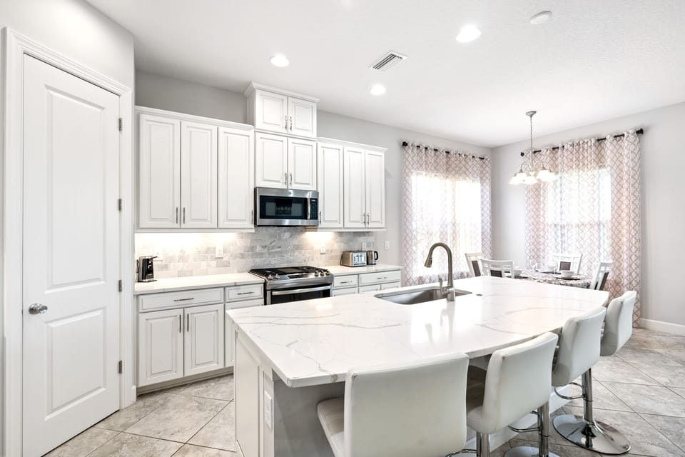 Kitchen island 