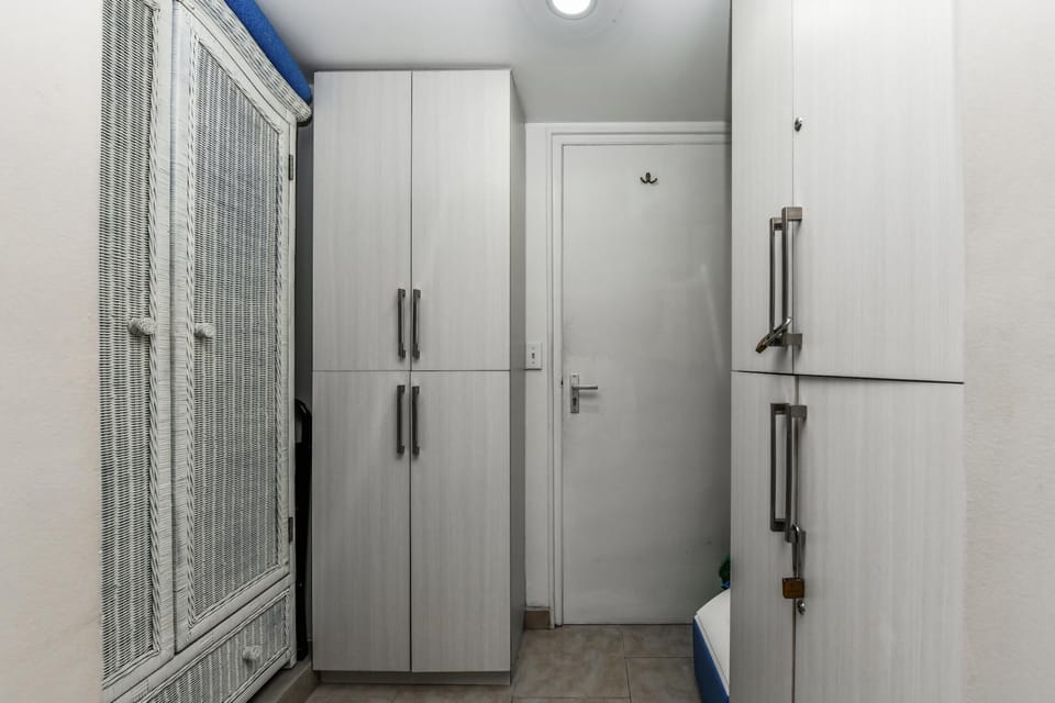 Step into this closet sanctuary where every garment finds its perfect place, and every day begins with effortless style.