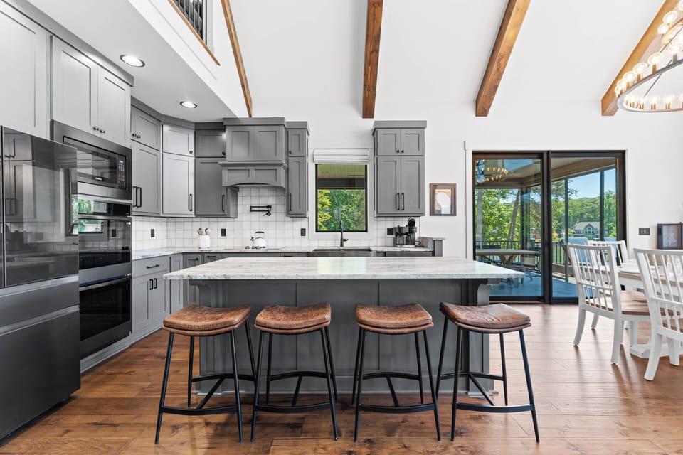 Gray Fox-fully stocked kitchen with island.