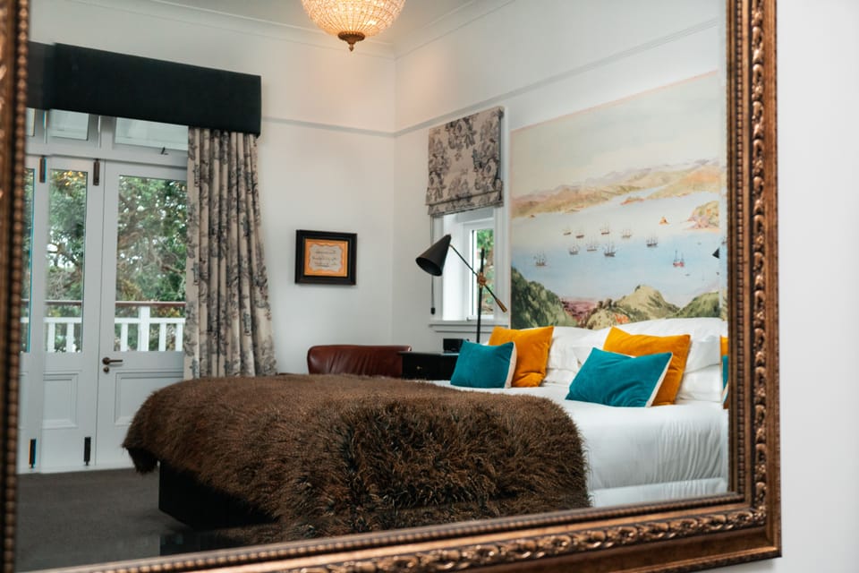 Superior King Balcony | Iron/ironing board, free WiFi, bed sheets