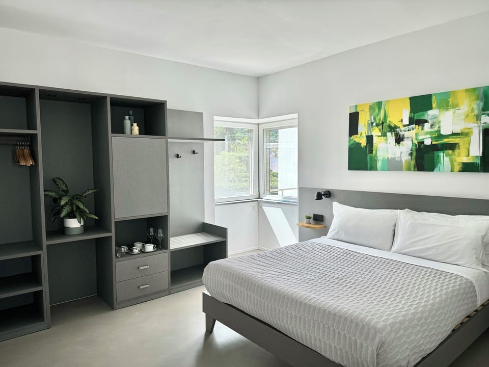 Economy Room | Desk, free WiFi