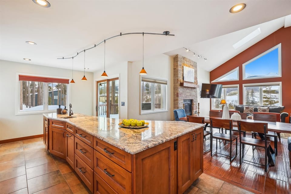 Kitchen - Silver Shekel Retreat - Breckenridge Vacation Rental