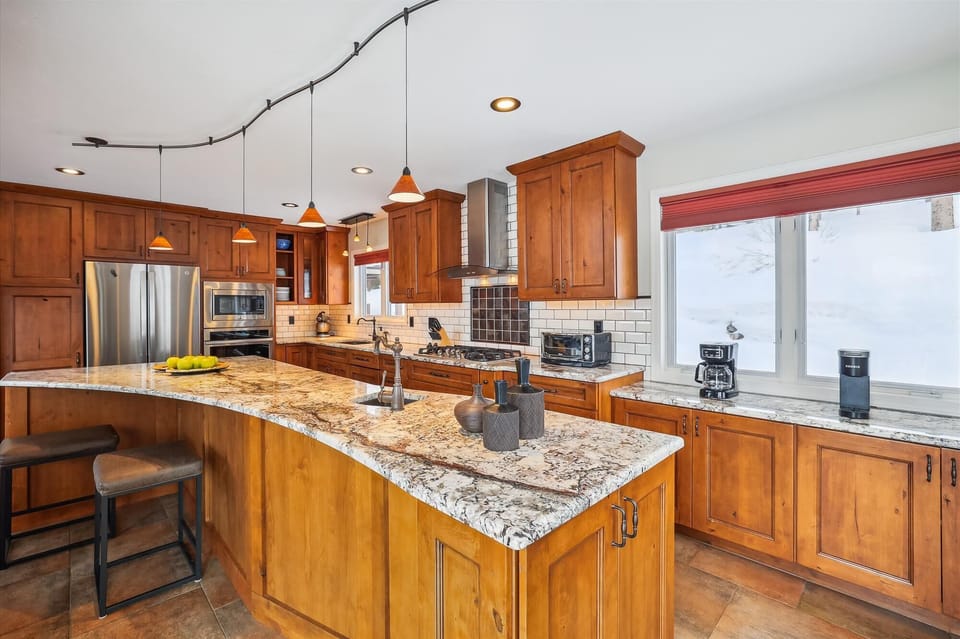 Kitchen - Silver Shekel Retreat - Breckenridge Vacation Rental