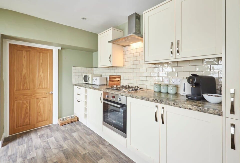 Oliver's Den, Alnwick - Host & Stay
