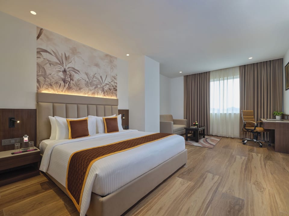 Premium Room | 1 bedroom, minibar, in-room safe, desk