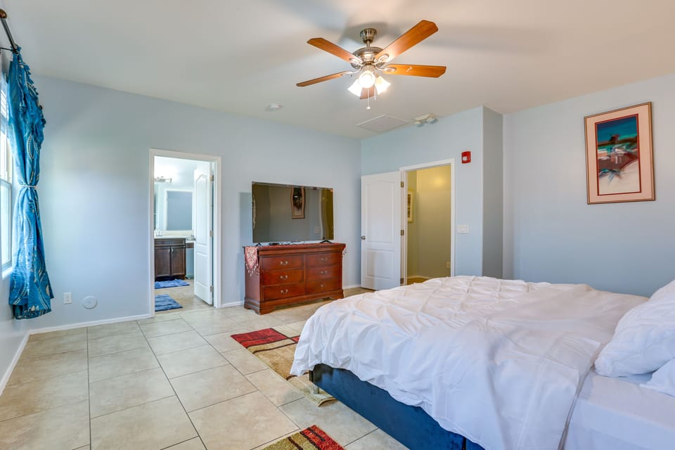 House (6 Bedrooms) | Interior