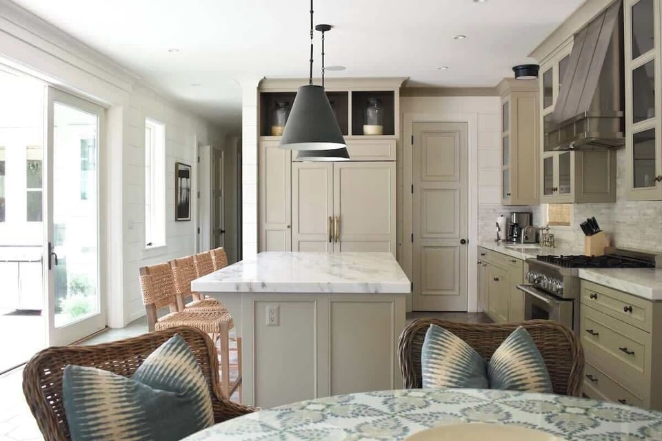 Dining & Kitchen