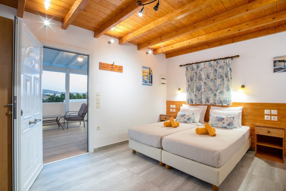 Room, 1 Bedroom, Smoking, Terrace | 1 bedroom