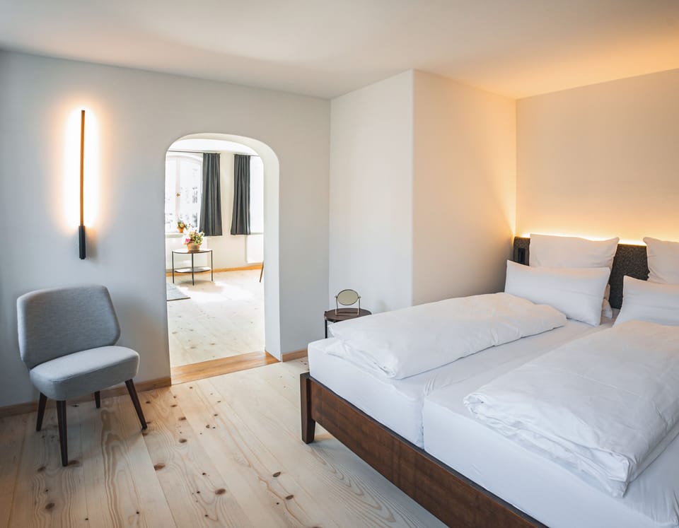 1 bedroom, premium bedding, minibar, in-room safe