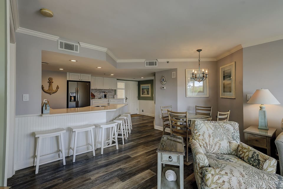 Living Area/Kitchen Bar