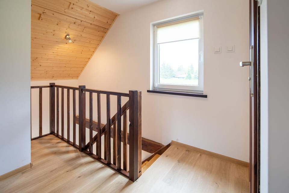 Entrance / Reception