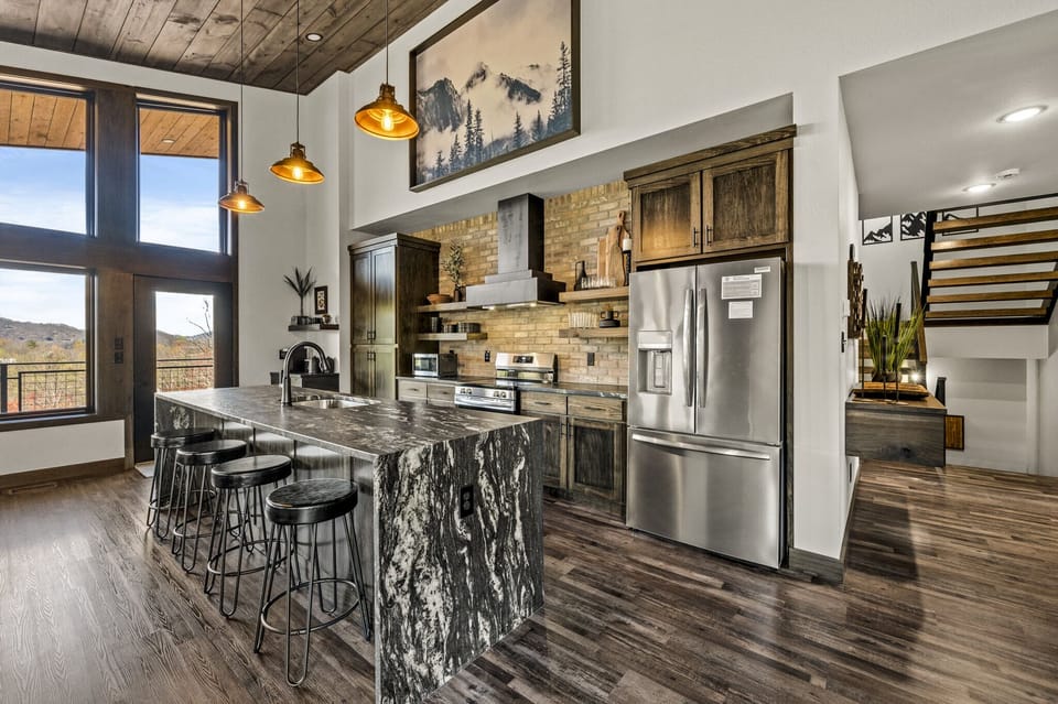 Majestic Overlook's fully equipped kitchen